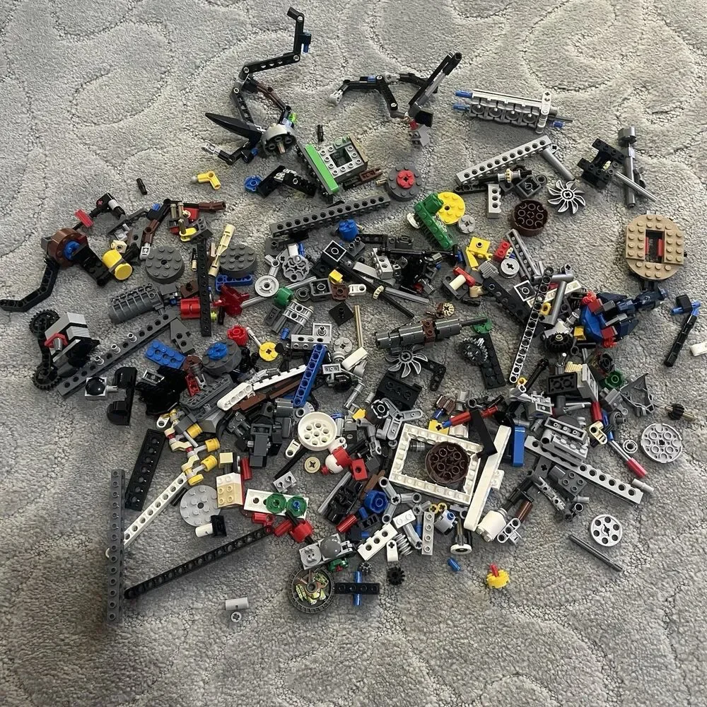 200+ Small Lego Technic Pieces Lot: connectors pins axles liftarm bush rods Arms - Picture 2 of 2